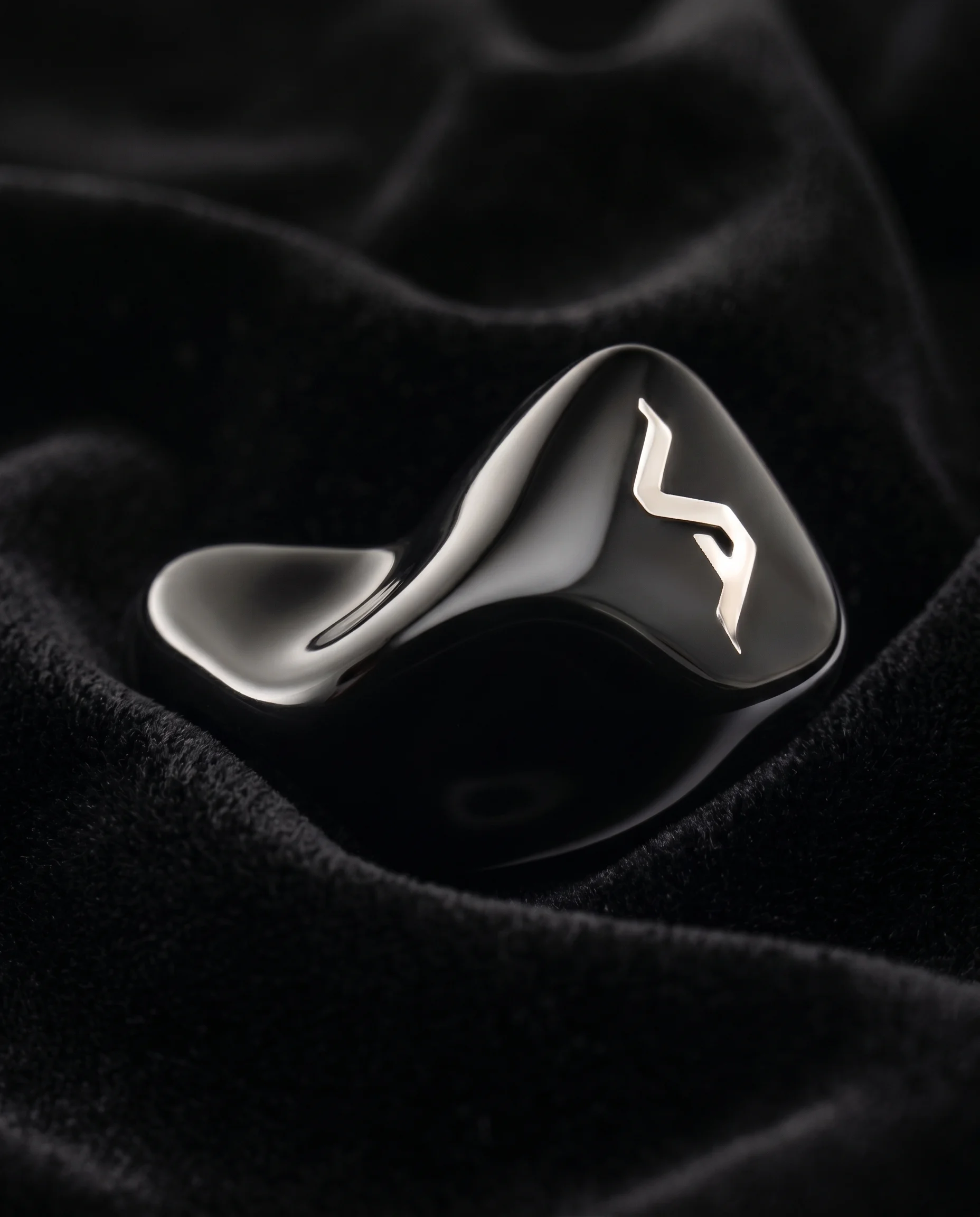 Onyx Black shell, single