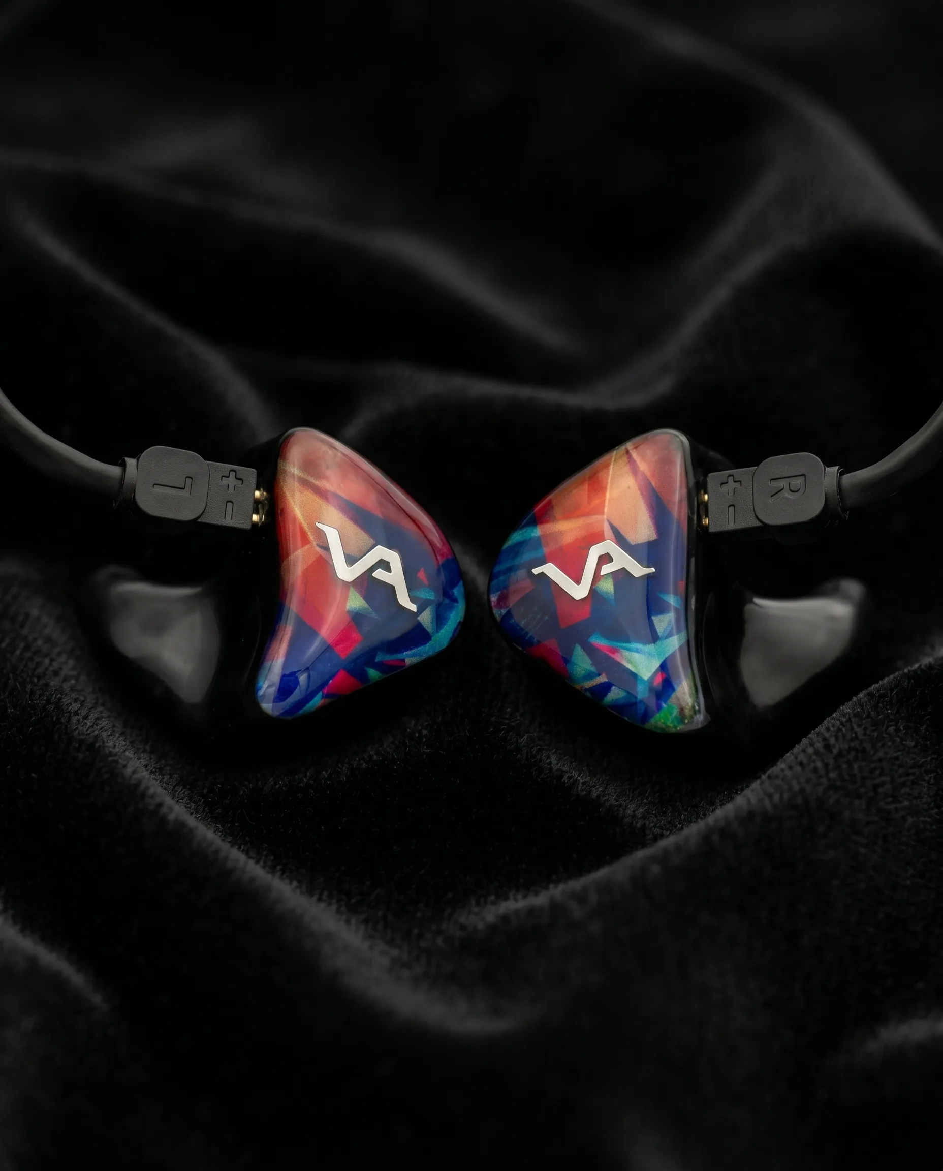 Bespoke Apex — red and blue mosaic
